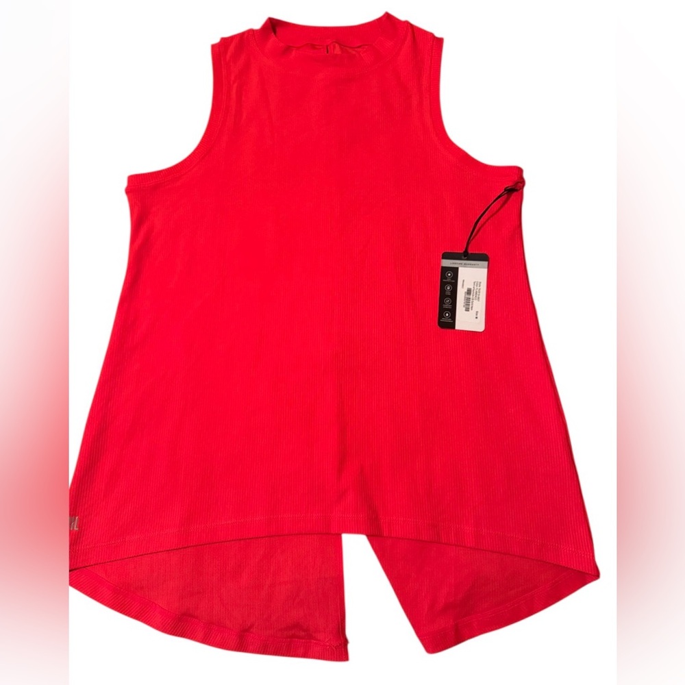 NWT Tail Activewear Flemenco Tank with keyhole back and split SZ M